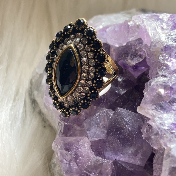 Vintage Boho Gold Filled Black Crystal ring - Picture 3 of 8
